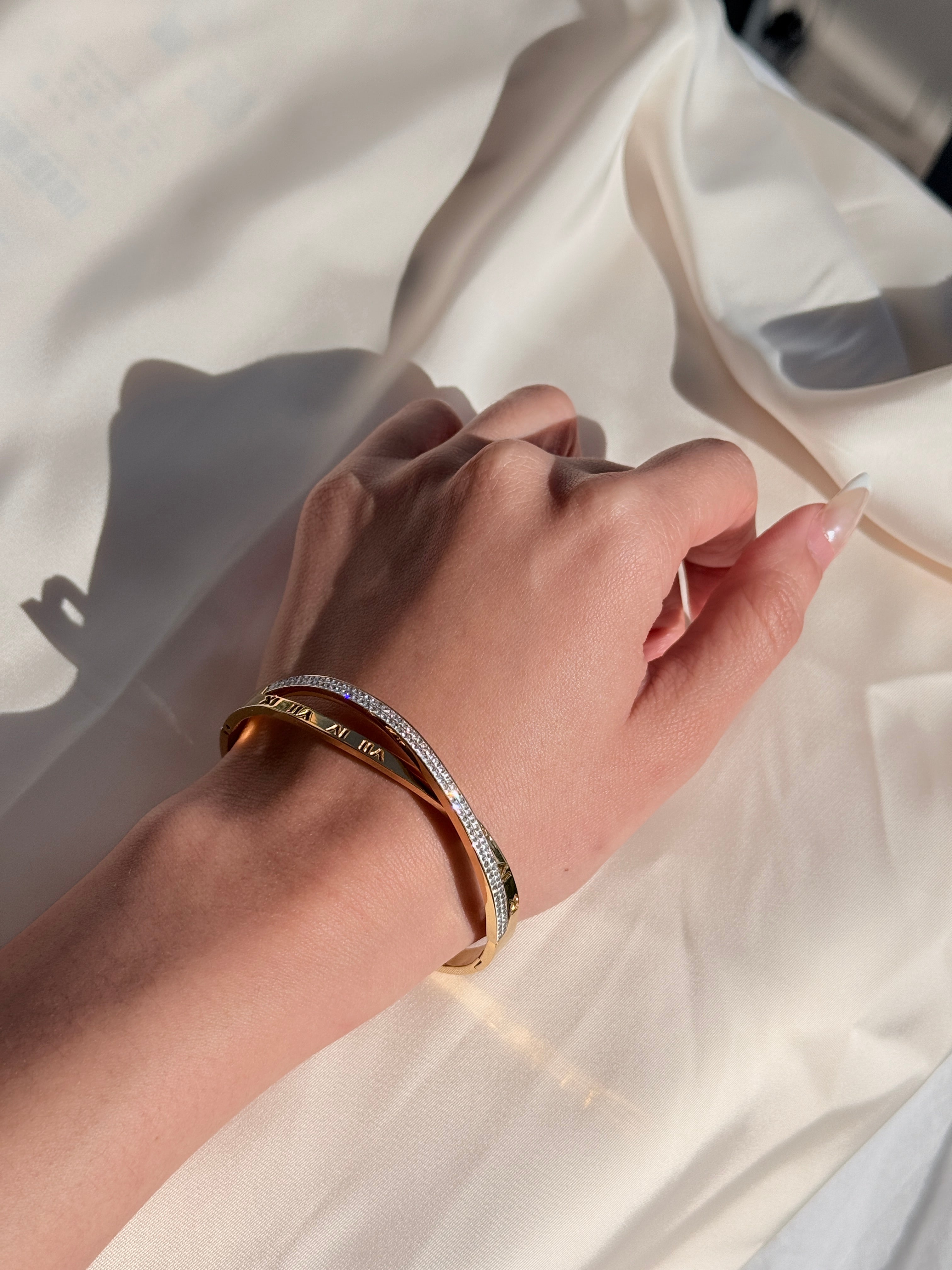 Rhinestone Buckle Bracelet