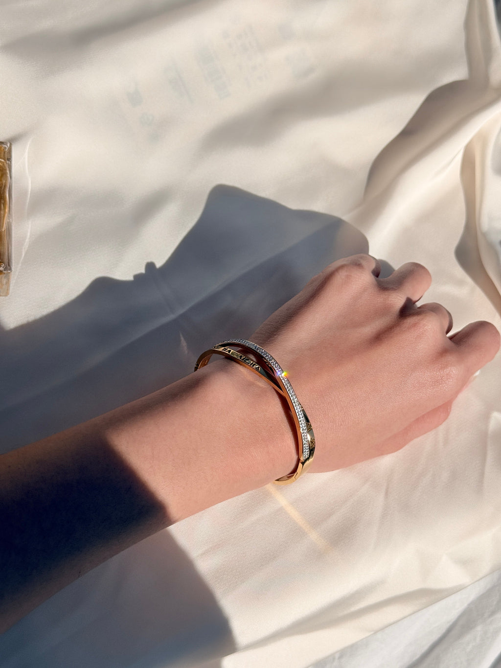 Rhinestone Buckle Bracelet